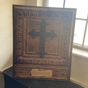 Antique wall decor, 31 in tall 25 in wide.